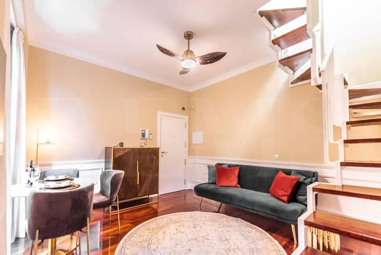 Duplex With Private Rooftop & View On San Juan Church By Rems Malaga Spain